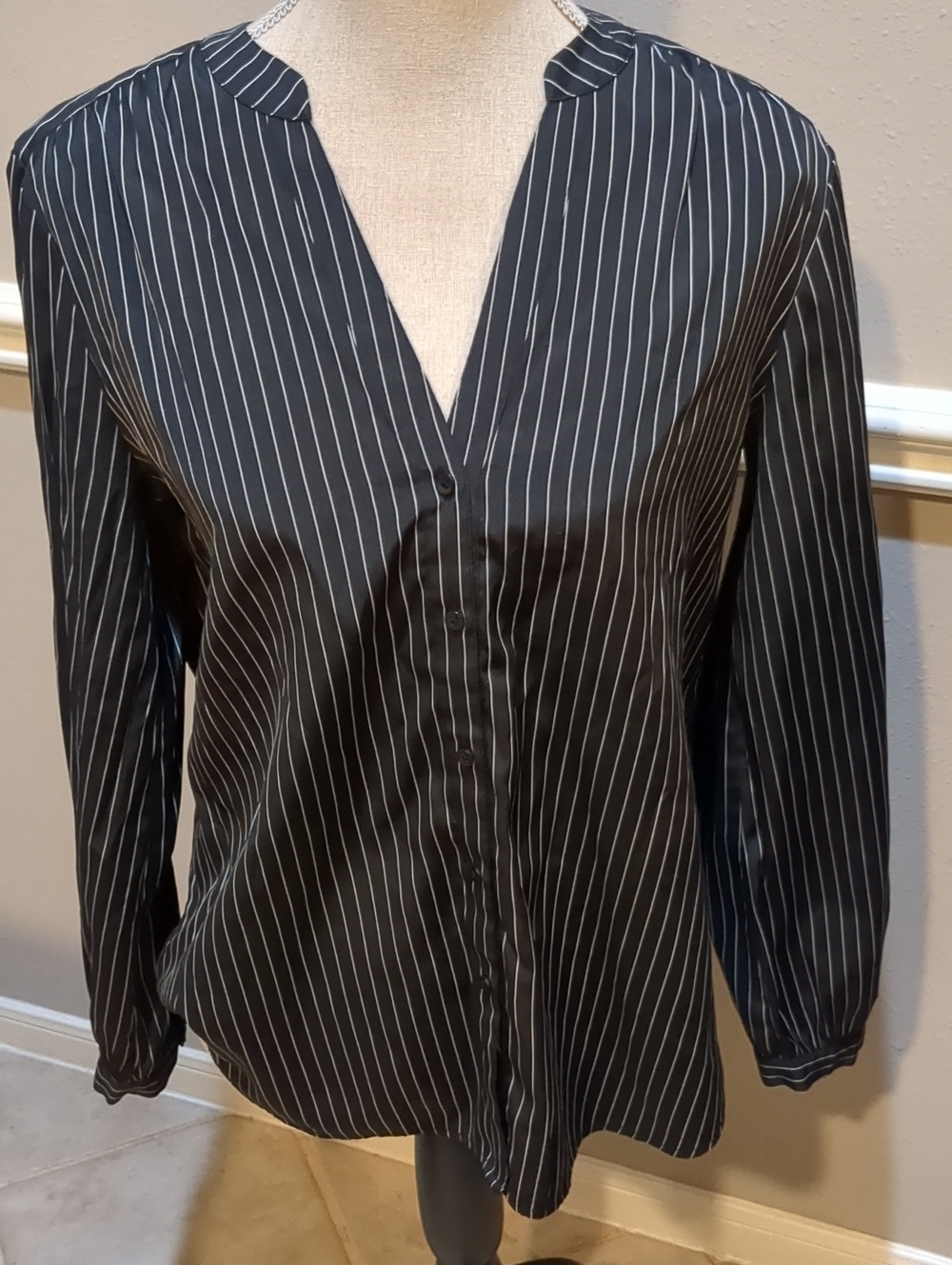 Ann Taylor Black Pinstripe V-Neck Button Front Women's Top